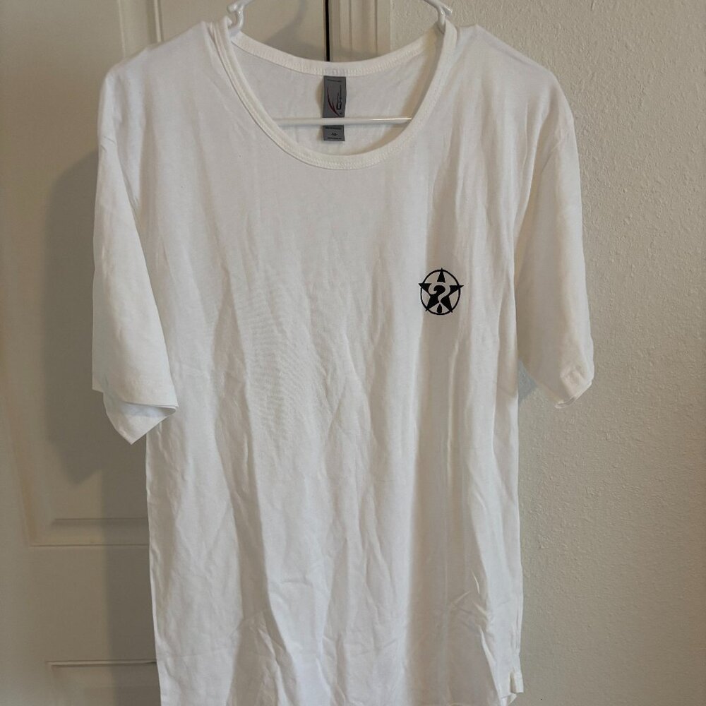 Unknown Industries Mens Size Medium Fitted Tee (Never Worn)